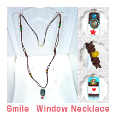 Smile Window Necklace